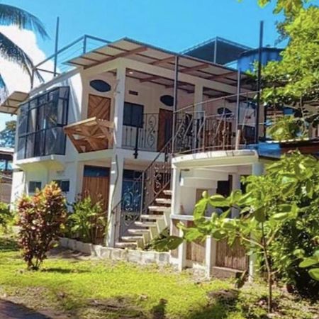 Hotel Pura Natura Beachfront Тортугеро Экстерьер фото