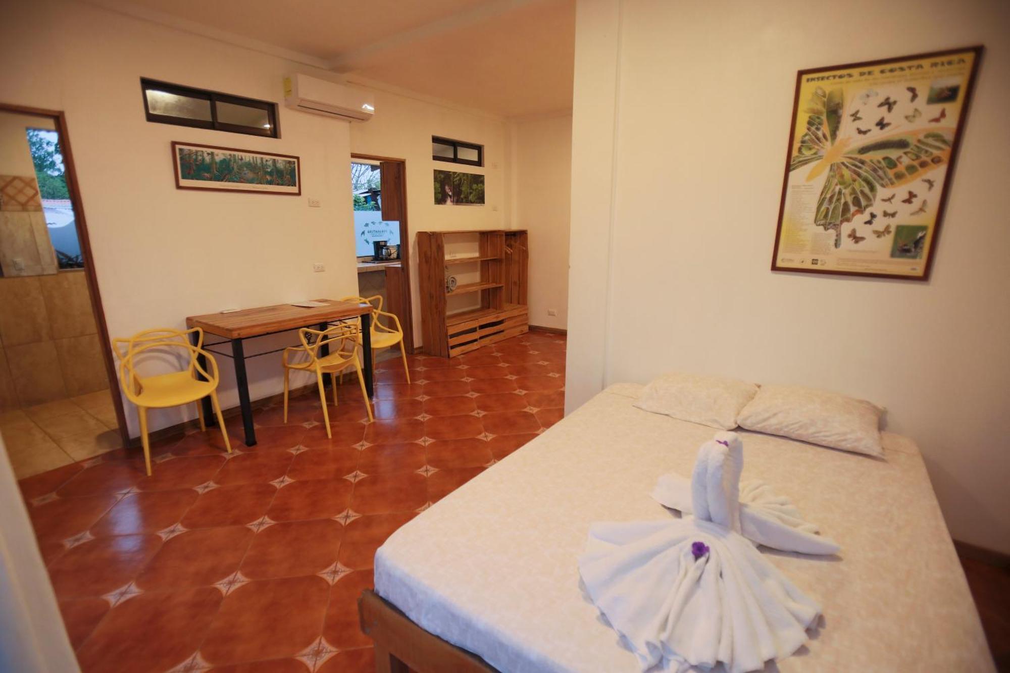 Hotel Pura Natura Beachfront Тортугеро Экстерьер фото