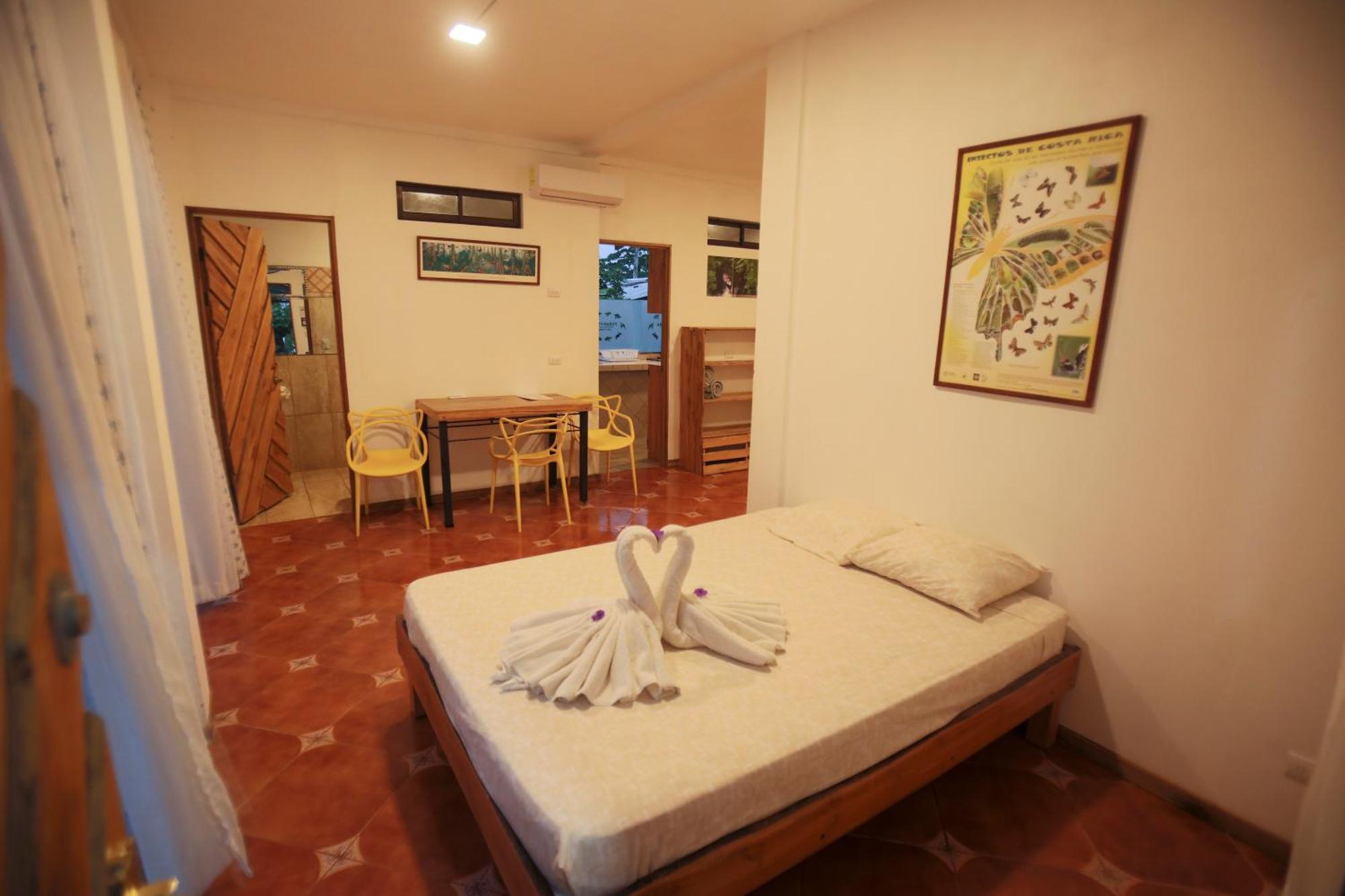 Hotel Pura Natura Beachfront Тортугеро Экстерьер фото